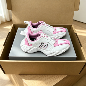 รองเท้าผ้าใบผู้หญิงสีขาวชมพูแบบหนา สไตล์ Dad Sneakers  หนังผสมผ้าตาข่าย  ผูกเชือก  ลำลอง  สำหรับเล่นกีฬา ขายส่ง - Product Image 1