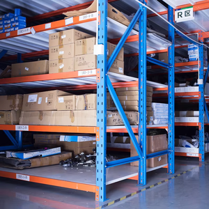 Étagères en acier industriel pour entrepôt, pour le stockage sécurisé de marchandises et d'équipements volumineux dans les usines de fabrication - Product Image 5