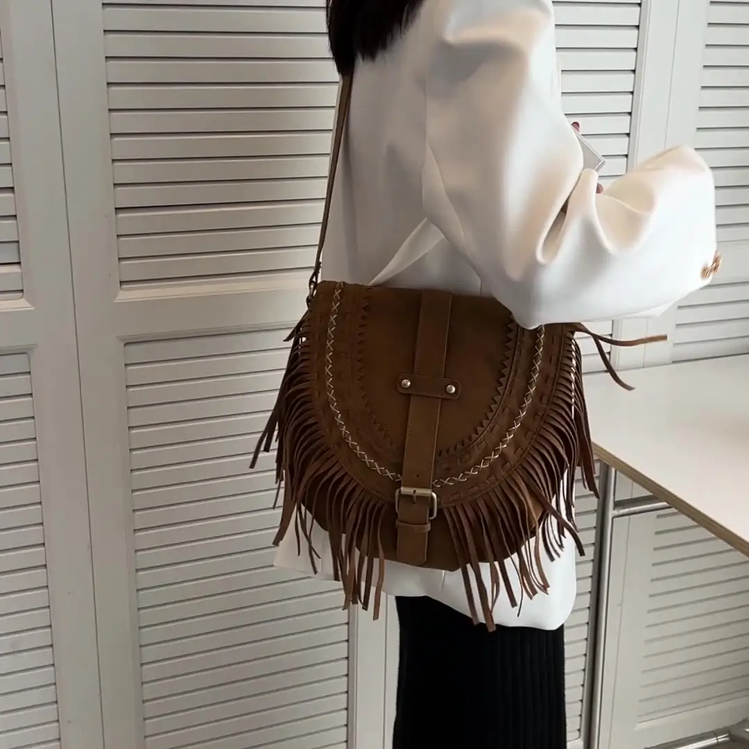 High quality large capacity women's 2022 new summer tassel small crowd texture one shoulder messenger bag