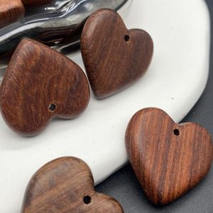 Ciondoli a Forma di Cuore in Legno, Pendenti Vuoti per Orecchini da Donna, Accessori Boho per Creazione di Gioielli Fai-da-Te, 24mm Begreen - Product Image 4