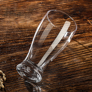 Verres à bière soufflés à la main avec logo <span class=keywords><strong>personnalisé</strong></span>, verres à vin de football mondial, ensemble de verres à bière <span class=keywords><strong>pas</strong></span> chers, verres à bière Pilsner artisanaux transparents – Vente en gros - Product Image 4