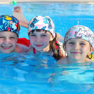 Venta al por mayor bebé niños gorro de baño de impresión patrones lindos verano niño nylon poliéster encantador gorros de natación de alta elasticidad para los niños - Product Image 5