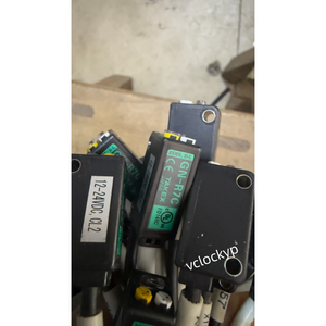 TAKEX GN-R7C PHOTOELECTRIC SENSOR <b>USED</b> GOOD CONDITION - Product Image 2