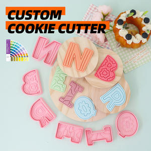 <span class=keywords><strong>Emporte</strong></span>-pièces <span class=keywords><strong>en</strong></span> plastique <span class=keywords><strong>de</strong></span> 26 lettres Love 3D Cartoon DIY Clay Animation Printed Customized Eco-Friendly Biscuit Mold - Product Image 1