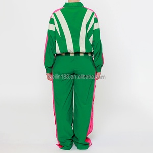 Conjuntos de Chándal de Poliéster al por Mayor, Chaqueta Cortavientos con Cremallera y Pantalones Jogger, Conjuntos Deportivos Personalizados, Chándal de Nailon para Mujer - Product Image 3