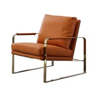 Fauteuil contemporain en cuir caramel avec base en métal laqué laiton pour chaises de salon