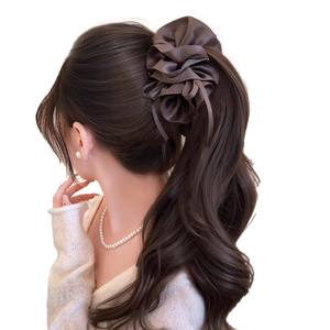 Cola de caballo postiza con lazo de cinta y clip, accesorio para el cabello largo y rizado para mujer, estilo que aumenta el volumen, marca Henan 1 - Product Image 1