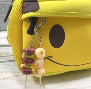 Miniatura de fábrica de pinchos de barbacoa japonesa para juego de comida, accesorios de llavero con colgante de carne y huevo para mochila escolar y llavero de coche - Product Image 6