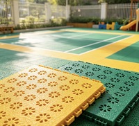 TPE Ineinandergreifende Sportbodenplatten Happiness Flower Rutschfest Stoßdämpfend für Kindergärten & Sportstätten