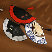Éventails pliants de style ancien pour femmes, en bambou, vente en gros, éventails peints personnalisés d'art populaire pour la décoration de mariage