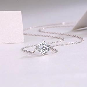 Collier pendentif en diamant hypoallergénique à la mode personnalisé Moissanite coupe brillante cadeau parfait pour les personnes soucieuses de leur style - Product Image 4