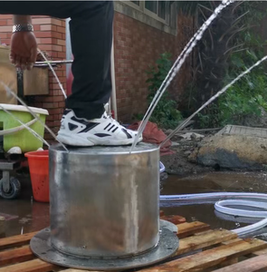 Station de jeux aquatiques à pédales où le plaisir rencontre la durabilité, avec jets d'eau rafraîchissants et jeux interactifs - Product Image 6