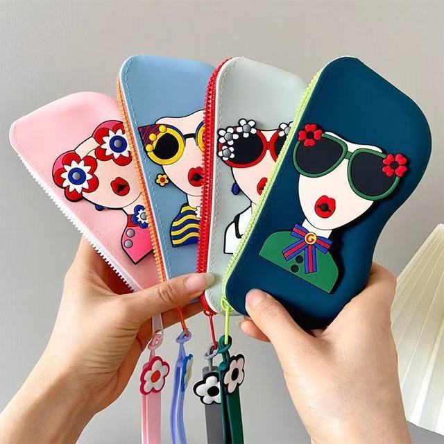 Candy Silicone Sunglasses Storage Bag Zipper Closure Cartoon Character Design Eyeglasses Cases Bag Portable DIY Case for Girls