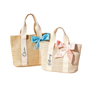 Borse Tote in Paglia Personalizzate per Damigelle, con Nome Personalizzato, Colori Misti, Fatte a Mano, Borse da Spiaggia per Viaggi tra Ragazze, Bomboniere per Addio al Nubilato - Product Image 1