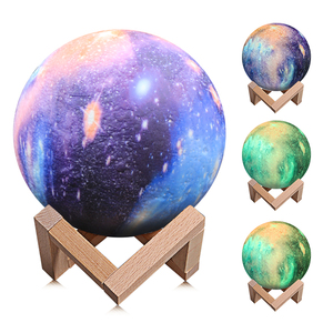 Lampe Led imprimée en 3D représentant la lune, interrupteur tactile, avec port Usb, design créatif, lumière à couleur changeante, luminaire décoratif d'intérieur, idéal pour un cadeau - Product Image 1
