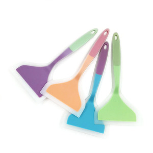 Juego de espátulas de silicona Nahe, 4 piezas, utensilios de cocina coloridos resistentes al calor para huevos, panqueques, herramientas de cocina para freír - Product Image 2