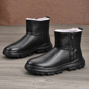 Bottines pour hommes en cuir véritable, bout rond, doublure en fourrure, semelle en caoutchouc, bottes d'hiver chaudes antidérapantes pour la neige - Product Image 3