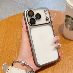 Funda para Teléfono Móvil con Diseño Creativo, Acabado Mate Electrochapado y Sensación de Piel, Incluye Película Protectora de Lente para iPhone 17 Pro Max - Product Image 6