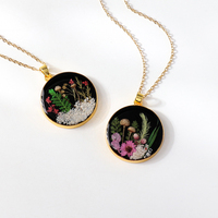 Collier pendentif en forme de champignon avec fleurs séchées faites à la main et breloque en résine transparente pour femmes et filles, bijoux vintage style Fairycore