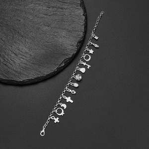 Bracelet à breloques tendance en argent plaqué 925, bijoux pour femmes, cadeau, pendentif croix, design géométrique - Product Image 2