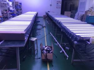 ไฟวอลวอชเชอร์ LED RGBW ขนาด 1000 มม. ตัวเรือนอะลูมิเนียม IP65 กันน้ำสำหรับภายนอกอาคาร พร้อมรีโมทคอนโทรล ความสว่างสูง - Product Image 4