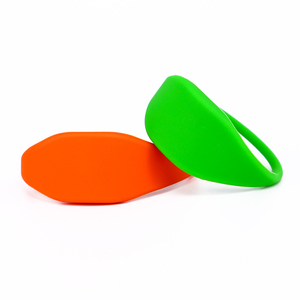 Bracelet en silicone RFID étanche 125 kHz avec puce F08 pour adhésion en piscine et <span class=keywords><strong>salle</strong></span> <span class=keywords><strong>de</strong></span> <span class=keywords><strong>sport</strong></span> - Product Image 1