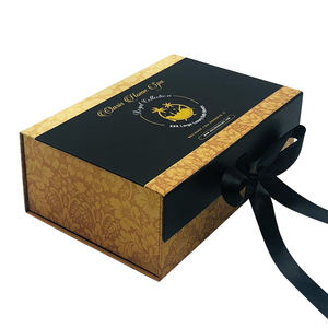 Coffret cadeau spa de luxe avec ruban magnétique pliable pour les soins du corps, tasse <span class=keywords><strong>en</strong></span> céramique et chaussettes <span class=keywords><strong>en</strong></span> laine, emballage personnalisé avec logo - Product Image 1