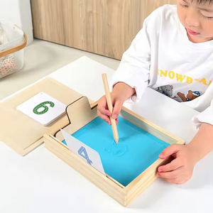 <span class=keywords><strong>Bac</strong></span> <span class=keywords><strong>à</strong></span> <span class=keywords><strong>sable</strong></span> Montessori en bois <span class=keywords><strong>à</strong></span> gratter pour l'éducation précoce Table de <span class=keywords><strong>sable</strong></span> transfrontalière pour tout-petits pour écrire des jouets sensoriels <span class=keywords><strong>à</strong></span> dessiner - Product Image 2