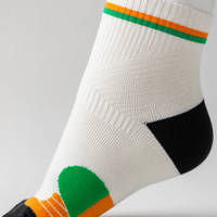 Chaussettes de sport tricotées sur mesure avec détail de revers – Chaussettes de course athlétiques à motif personnalisé pour l'entraînement d'équipe et le marathon