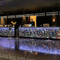Comptoir de réception en verre et pierre moderne, durable et haut de gamme, personnalisé avec éclairage LED pour hôtel et centre commercial