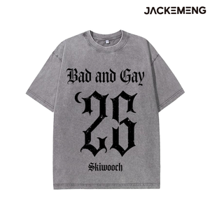 T-shirt en coton oversize délavé avec imprimé citation « <span class=keywords><strong>Bad</strong></span> and Gay » sur le thème gothique, style streetwear rétro décontracté, vente en gros depuis l'entrepôt américain - Product Image 2
