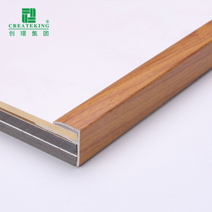 Profilé <span class=keywords><strong>de</strong></span> nez <span class=keywords><strong>de</strong></span> marche en vinyle, protection <span class=keywords><strong>de</strong></span> bord <span class=keywords><strong>de</strong></span> marche en PVC pour revêtement <span class=keywords><strong>de</strong></span> sol stratifié SPC - Product Image 2
