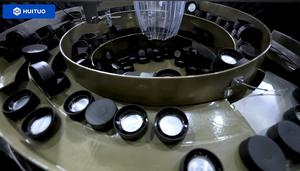 Automatische Ronde Sausafvul- en Verpakkingsmachine - Apparatuur voor het vullen en afsluiten van potten voor voedsel - Product Image 3