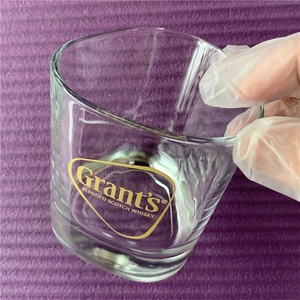 Verre à whisky triangulaire de collection - Product Image 2