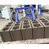 Promotion Usine Petite Machine à Fabriquer des Blocs de Béton Creux en L de 9.8kW pour Parpaings et Briques