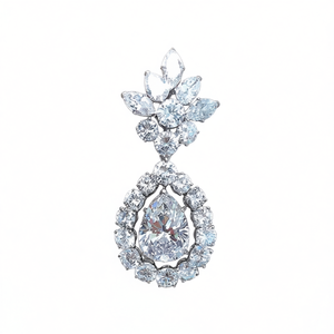 Orecchini Pendenti in Oro Bianco con Cristalli, Taglio a Pera, Design Floreale, Montatura a Griffe, Gioielli Classici da Sposa per Donna - Product Image 1
