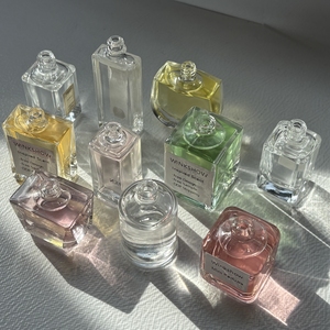 Caja Misteriosa de Mini Perfumes con Aroma Floral Frutal Ligero, Venta al por Mayor, Set de Viaje de Mini Perfumes de Lujo al por Mayor - Product Image 3