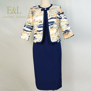 Traje de Falda para Oficina para Mujer, Última Moda, 100% Poliéster, con Botones y Apliques de Lazo - Product Image 6