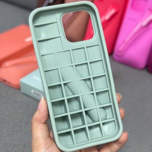 เคสโทรศัพท์ซิลิโคนรูปลิปสติก พร้อมลิปสติก สำหรับ iPhone 11 12 13 14 15 16 17 18 Pro Max เคสกันกระแทกสำหรับใส่เครื่องสำอาง - Product Image 5