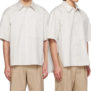เสื้อเชิ้ตผ้าฝ้ายสีเทาทรงหลวม แขนสั้น ตะเข็บข้างระบายอากาศ มีกระเป๋าปะ  สำหรับผู้ชาย พร้อมโลโก้แบบกำหนดเอง - Product Image 6