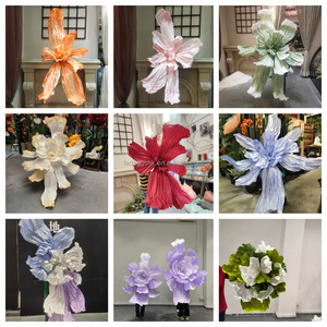 ดอกไม้กระดาษยักษ์สีขาวประณีตทำมือ LEDA ของตกแต่งกระดาษสำหรับร้านค้า ห้างสรรพสินค้า โชว์รูม ดอกไม้ประดิษฐ์สำหรับตกแต่งเวที - Product Image 5