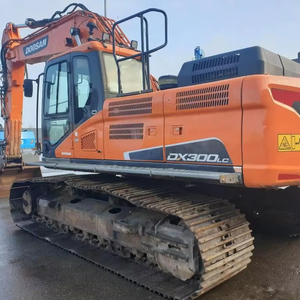 Mini-excavatrice sur chenilles hydraulique DOOSAN DX300LC de 30 tonnes à haut moment de charge, avec moteur et pompe PLC d'occasion, forte puissance de creusement - Product Image 1