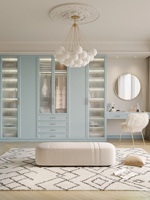 Armoire de luxe blanche française sur mesure avec portes en verre et bois massif, mobilier de chambre, dressing avec coiffeuse