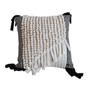Housse de coussin en coton bohème de luxe pour salon, décoration intérieure, design à franges personnalisable, textiles indiens, non toxique, amovible, lavable - Product Image 1