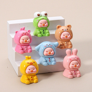 Piguet en résine rouge vif mignon, bijoux DIY, ornement de voiture de dessin animé, sachet surprise, été 2025, origine Yiwu, traitement époxy en résine plastique - Product Image 2