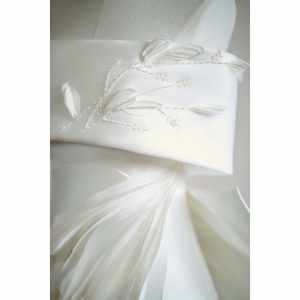 <span class=keywords><strong>Robe</strong></span> <span class=keywords><strong>de</strong></span> <span class=keywords><strong>mariée</strong></span> sirène blanche élégante, longueur ras du sol, design sans bretelles, grand nœud, fleurs, traîne, en mousseline et satin, pour la mère <span class=keywords><strong>de</strong></span> la <span class=keywords><strong>mariée</strong></span> - Product Image 6