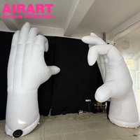 Décoration de la Saint-Valentin, main en forme de cœur gonflable blanche