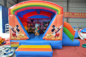 Castello Gonfiabile Stile Cartone Animato con Top Arcobaleno, Casa Commerciale Colorata per Salti, Ideale per Feste di Bambini - Product Image 2