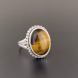 Bague en argent 925 naturel avec œil de tigre ovale serti clos, taille personnalisée, style bohème, pierre précieuse certifiée par un tiers, style classique, mariage - Product Image 1