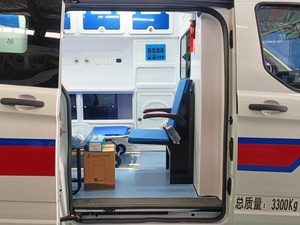Ambulance de transport de patients, clinique mobile, véhicule 4x2, ambulance médicale de soins intensifs surveillée, ambulance à pression négative à vendre - Product Image 4